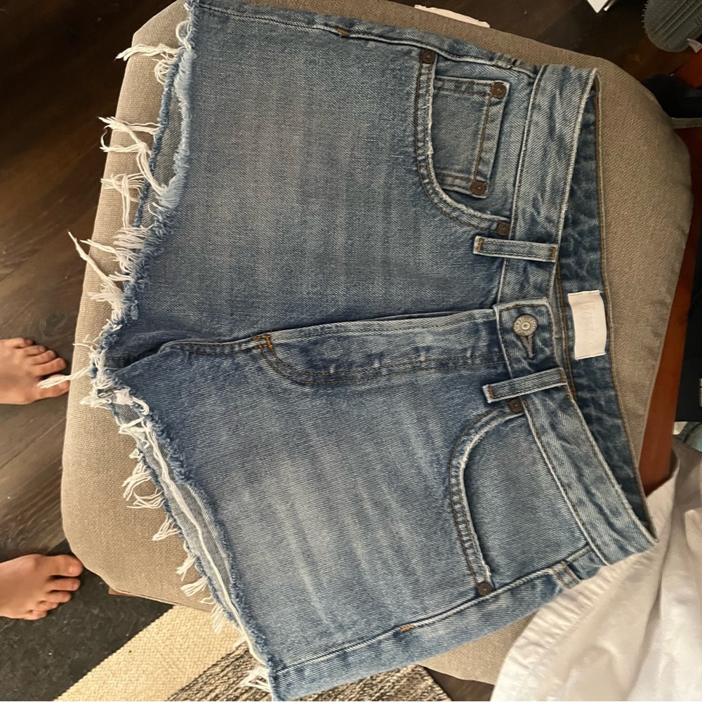 Boyish Light Blue Jean Shorts with Frayed Hem